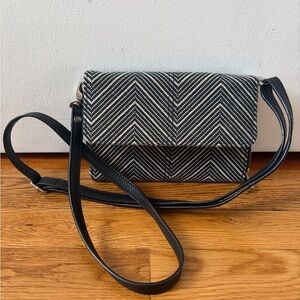 Thirty-One Black and White Chevron Crossbody Bag